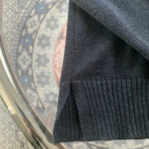 American Eagle Sweater - Picture 3 of 4